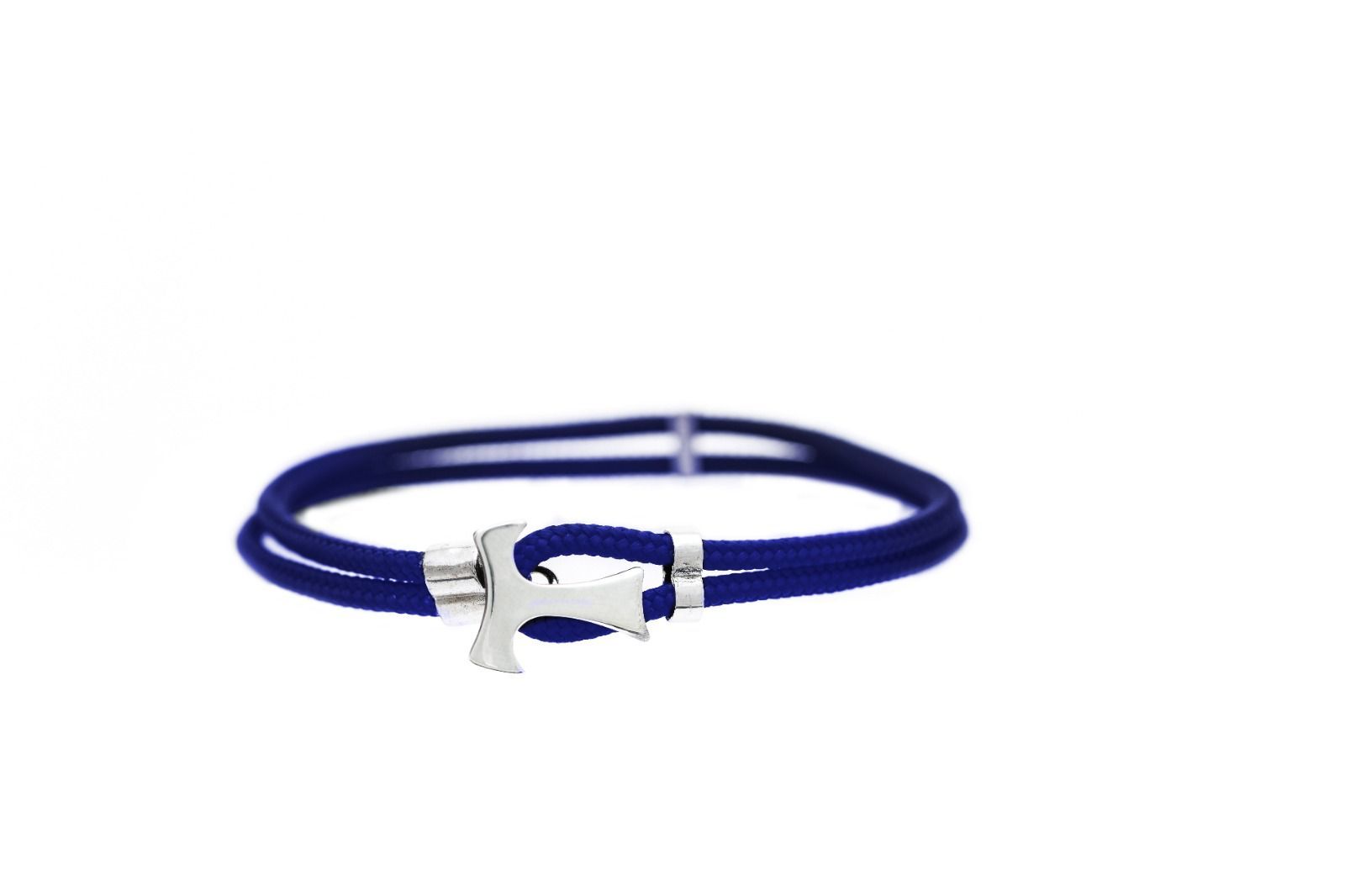 Bracelet made of blue synthetic cord with silver details. (AGI 282/B-BL)